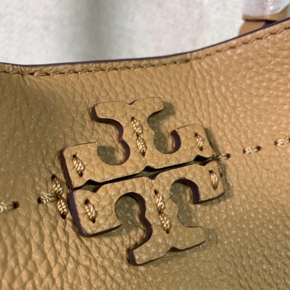 Tory Burch McGraw Tiramisu Tan Leather Small Bucket Tote/Crossbody Bag + Wallet - Picture 10 of 15
